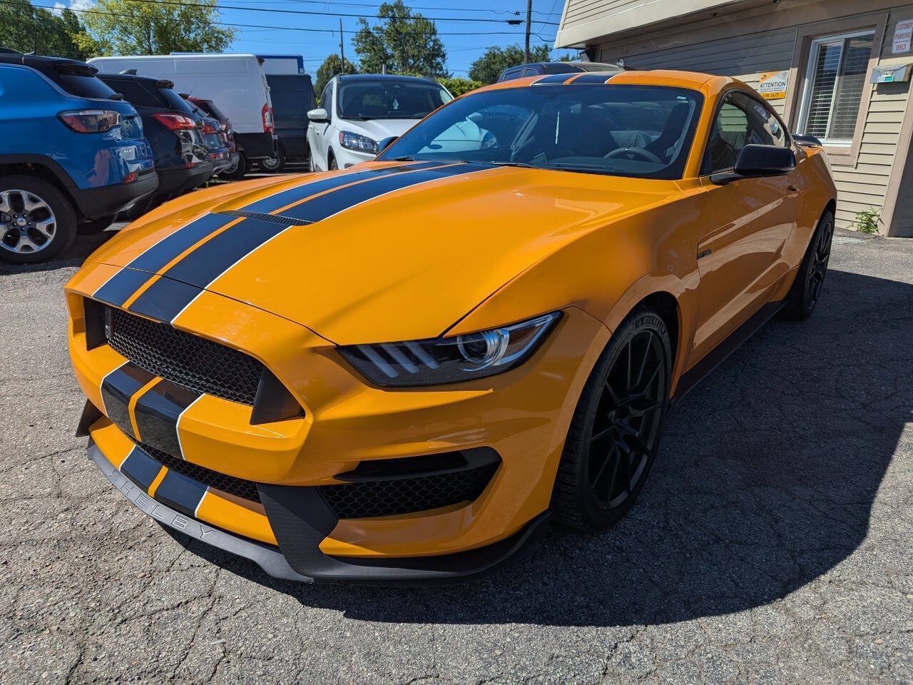 Used 2018 Ford Mustang Shelby GT350 w/ Electronics Package RWD image 3