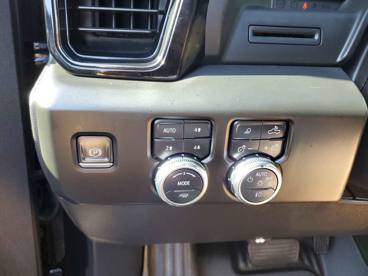 Used 2023 GMC Sierra 1500 AT4 w/ AT4 Premium Package AWD/4WD image 30