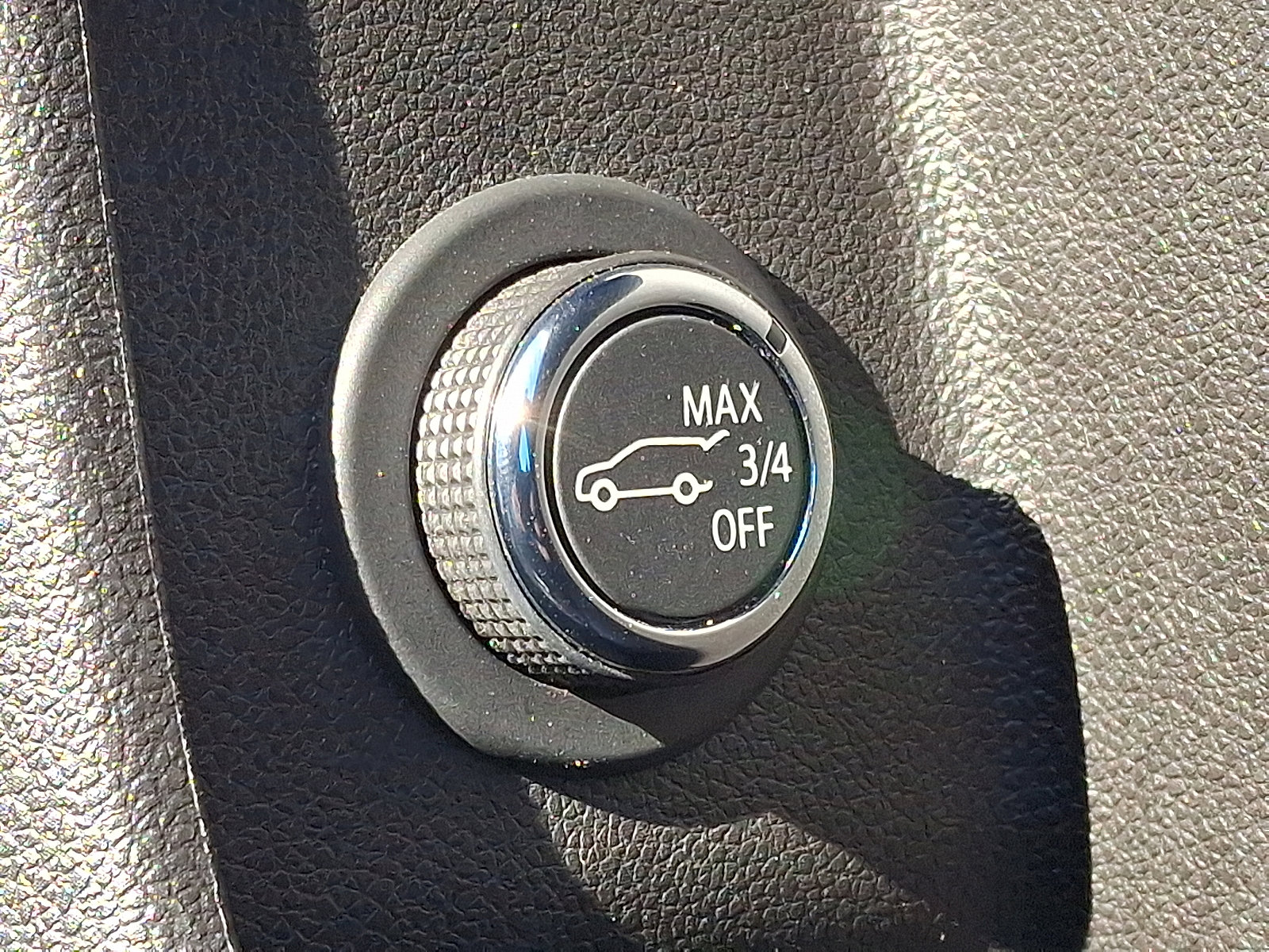 Used 2020 Cadillac XT4 Premium Luxury w/ Cold Weather Package image 25