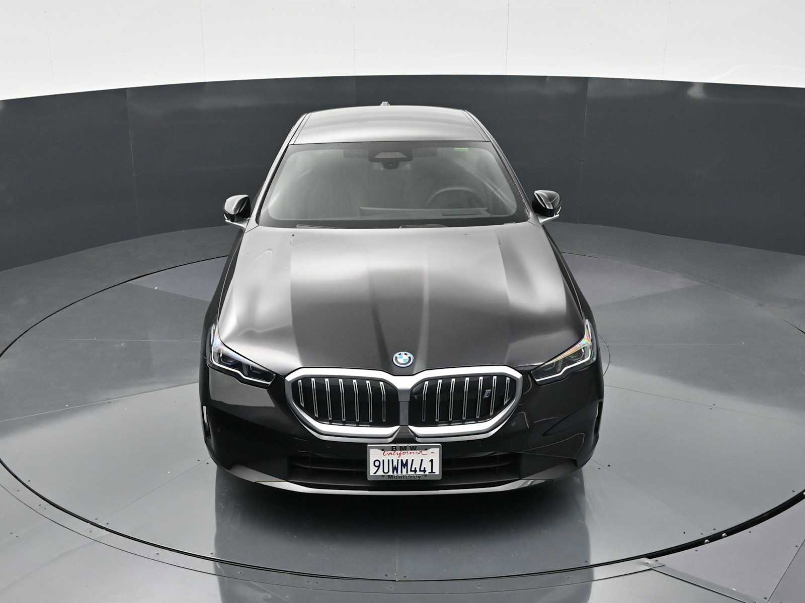 Used 2026 BMW i5 eDrive40 w/ Executive Package RWD image 18