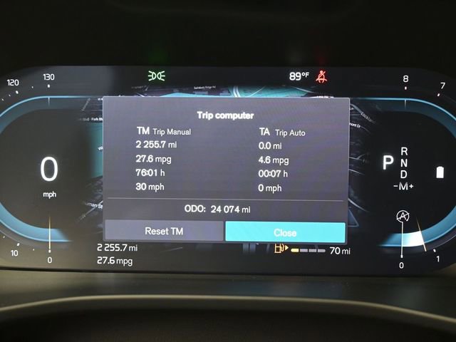 Used 2023 Volvo XC40 B5 Plus image 26