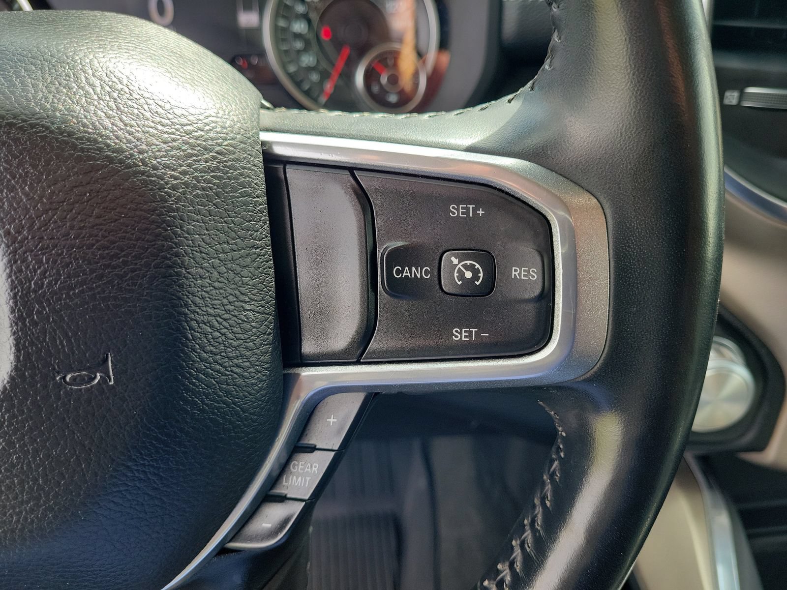 Used 2021 RAM 1500 Laramie RWD image 19