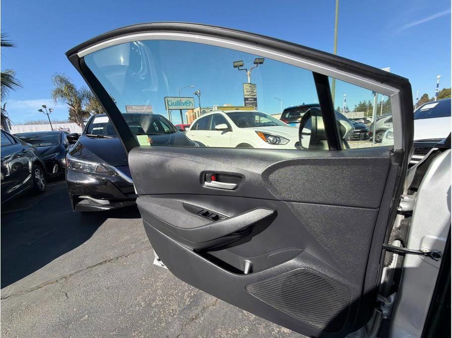 Used 2020 Toyota Corolla LE image 14