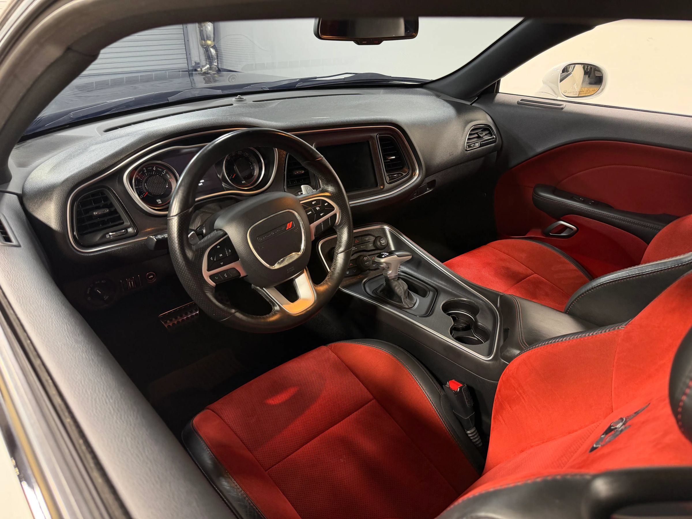 Used 2018 Dodge Challenger R/T Scat Pack w/ Leather Interior Group RWD image 21