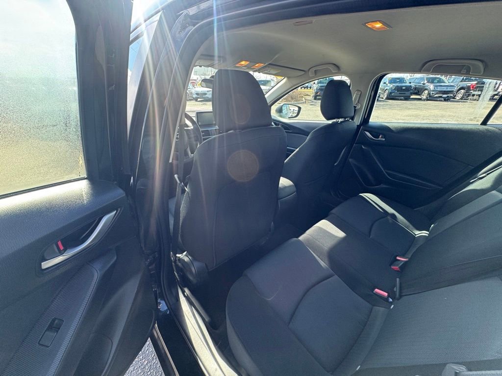 Used 2016 MAZDA MAZDA3 i Sport image 10