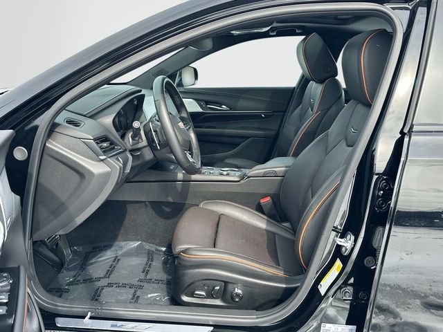 Certified 2025 Cadillac CT4 V w/ LPO, ONYX Package image 16