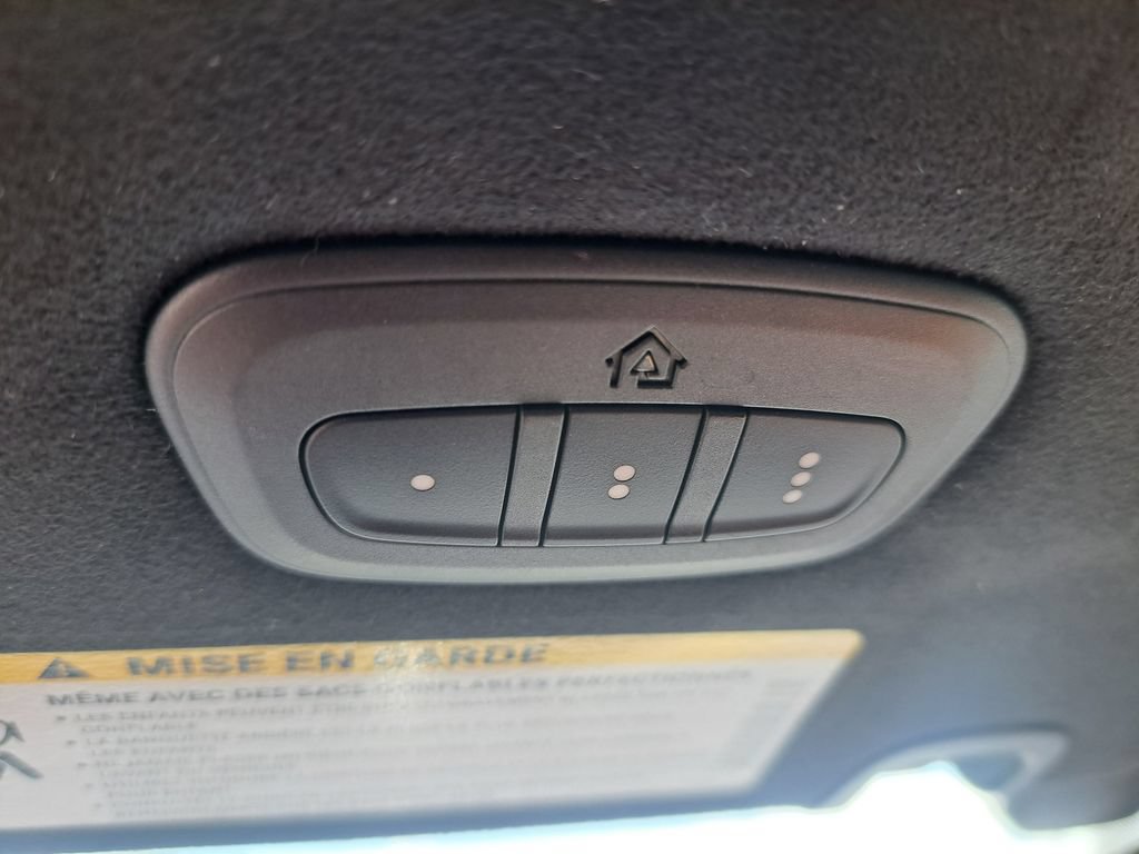 Certified 2022 Chrysler Pacifica Pinnacle FWD image 28