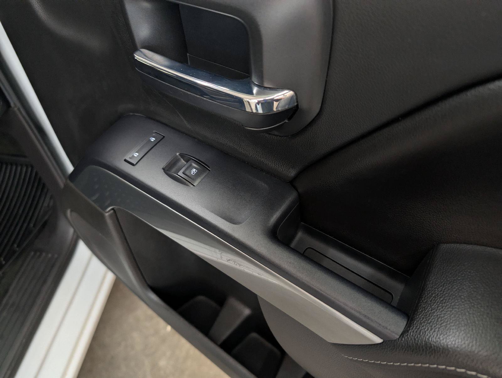 Used 2015 Chevrolet Silverado 1500 LT AWD/4WD image 28