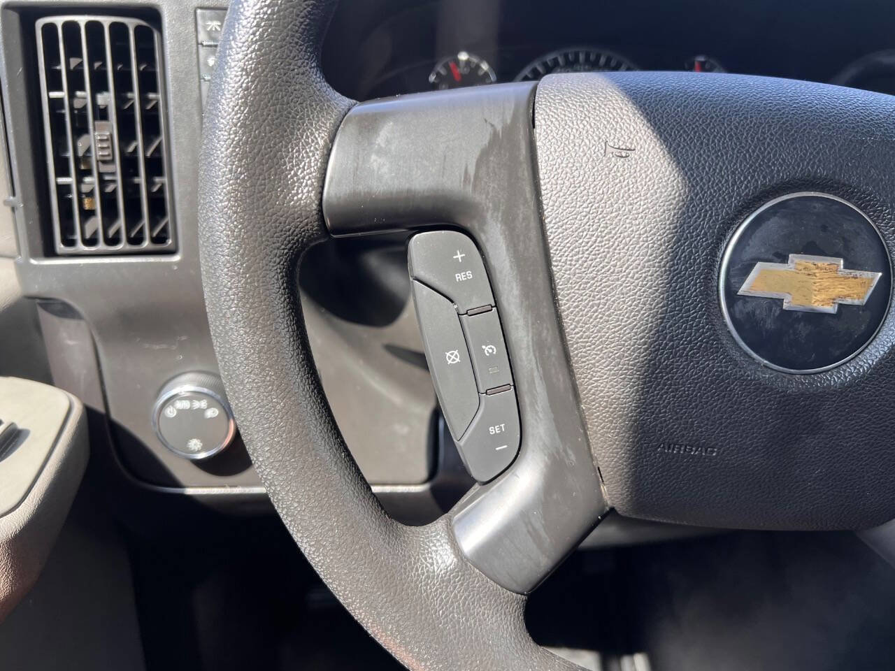 Used 2014 Chevrolet Express 3500 image 13