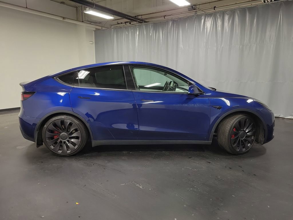 Used 2022 Tesla Model Y Performance image 9