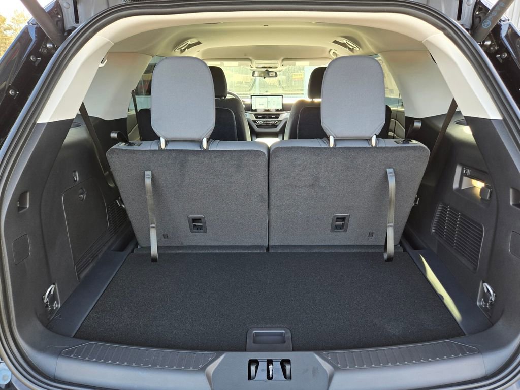 New 2026 Ford Explorer Active image 9