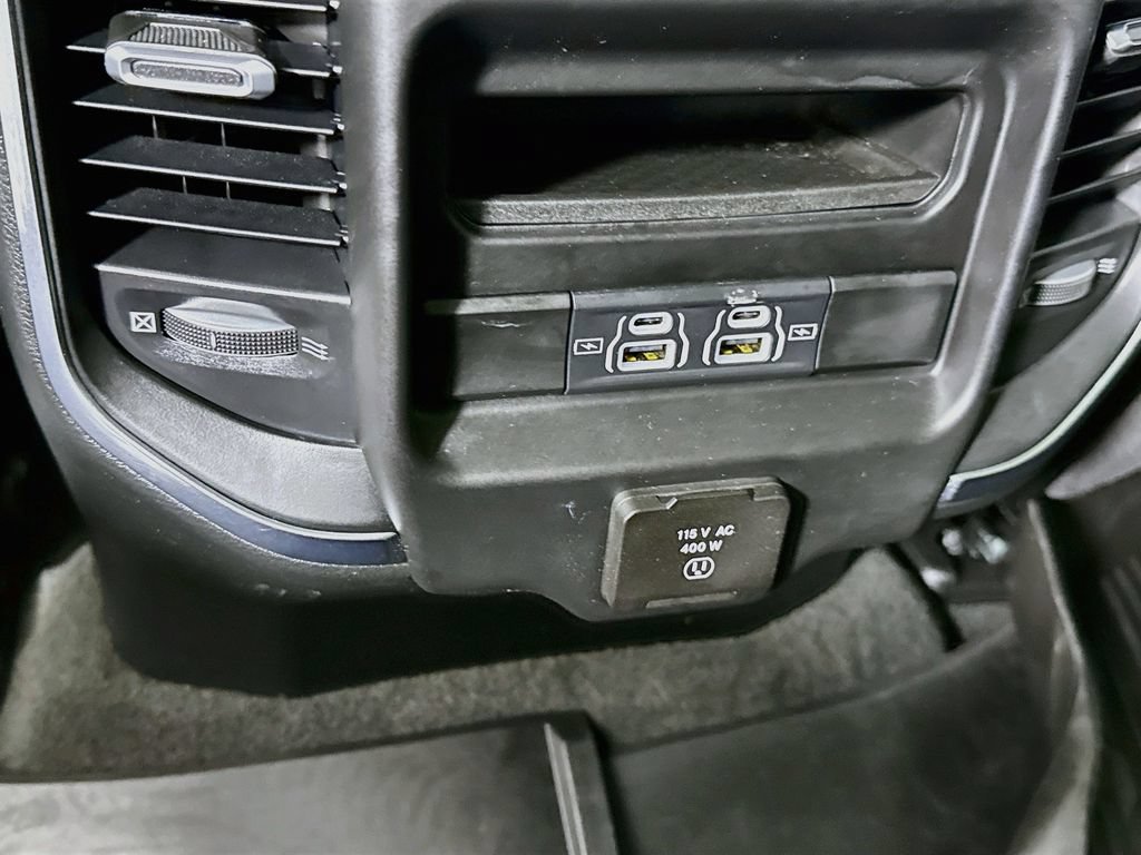 Used 2023 RAM 1500 Laramie AWD/4WD image 31