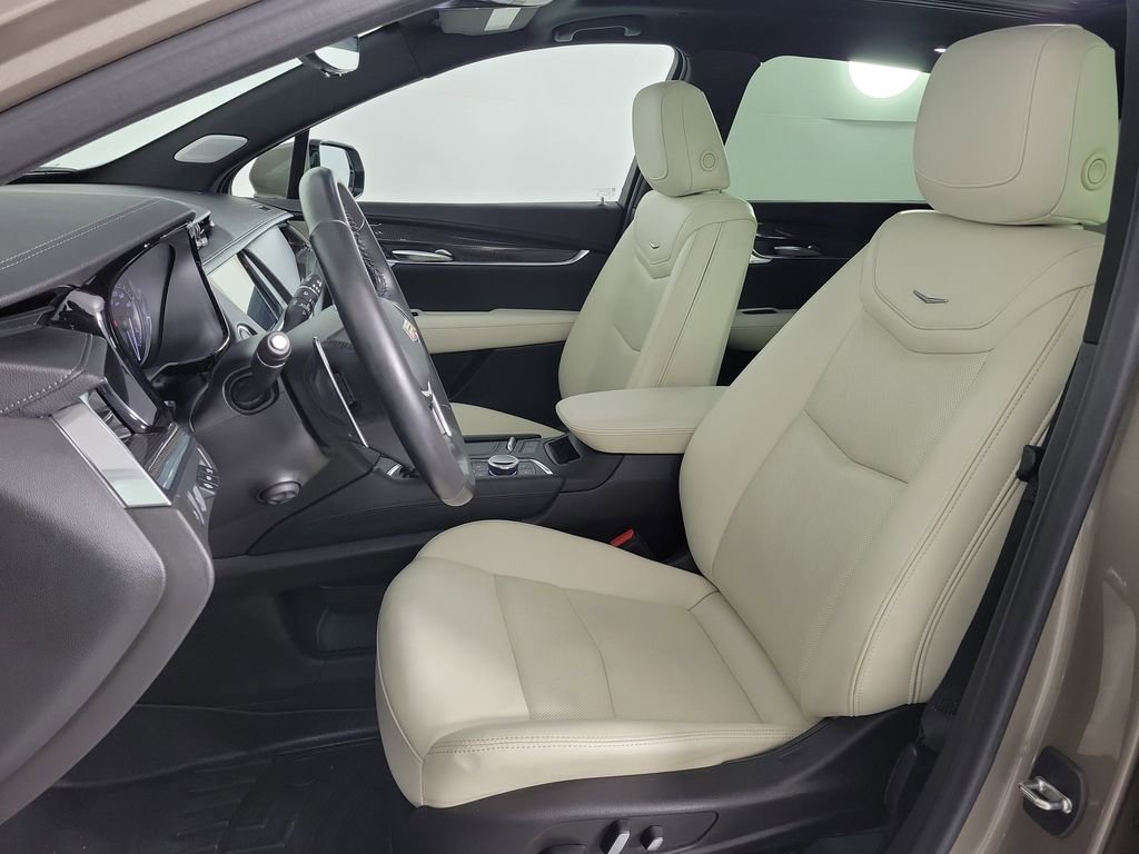 Certified 2023 Cadillac XT5 Sportv w/ Technology Package image 17