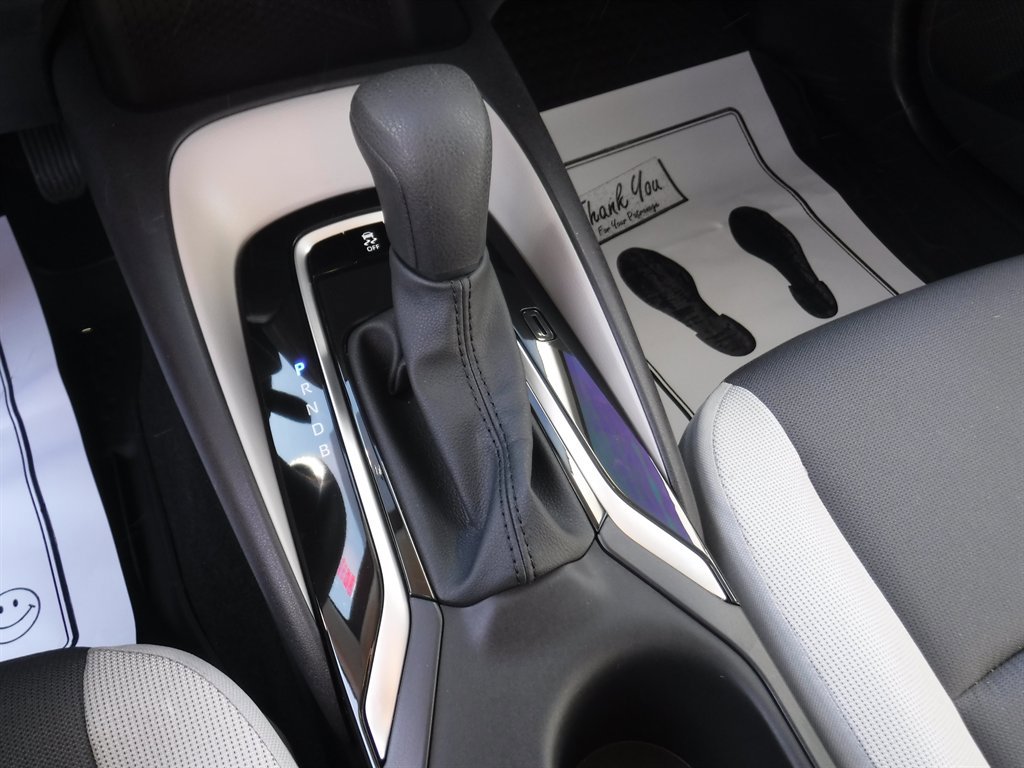 Used 2025 Toyota Corolla LE image 12