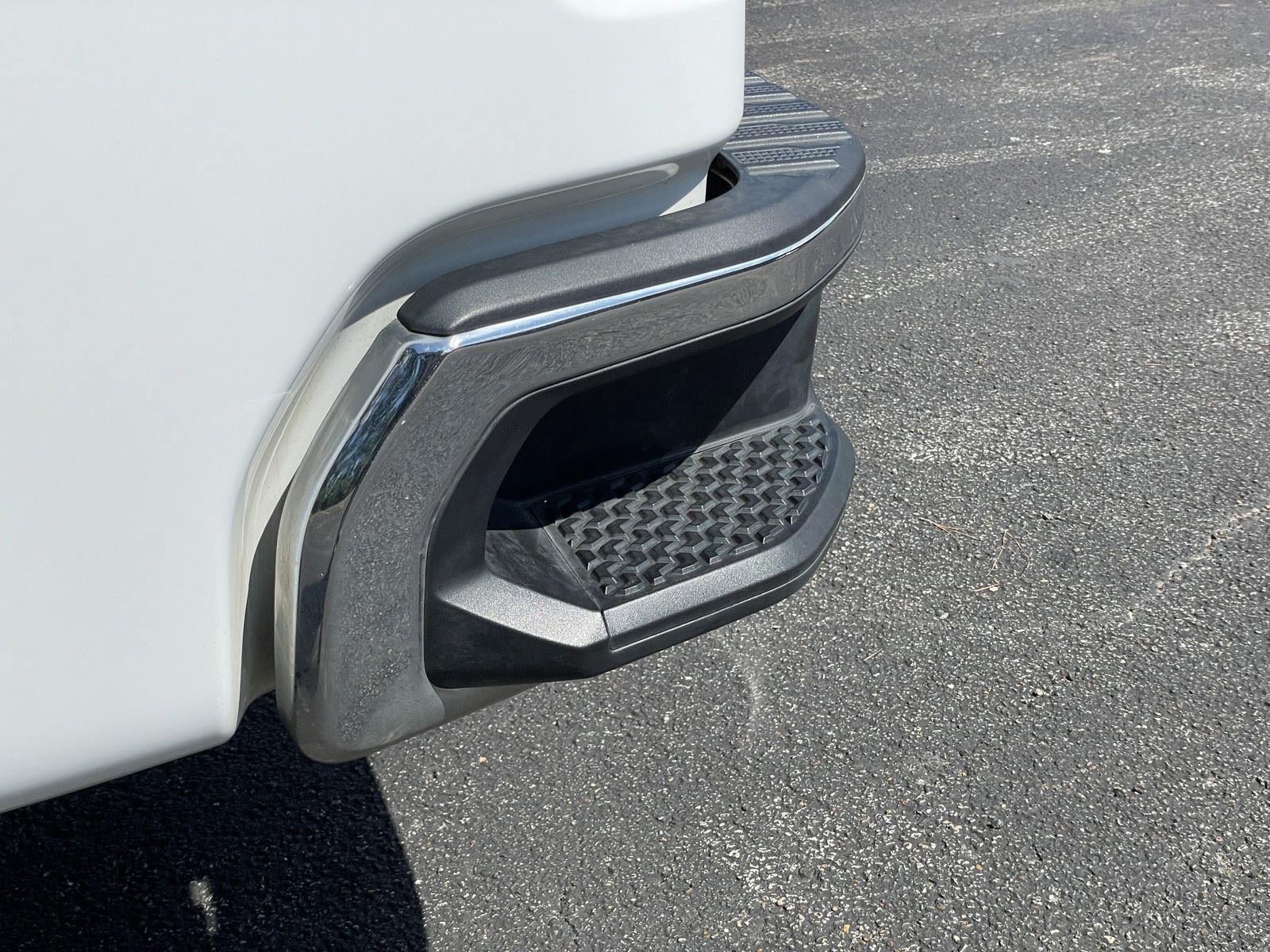 Used 2024 Chevrolet Silverado 2500 LT AWD/4WD image 46