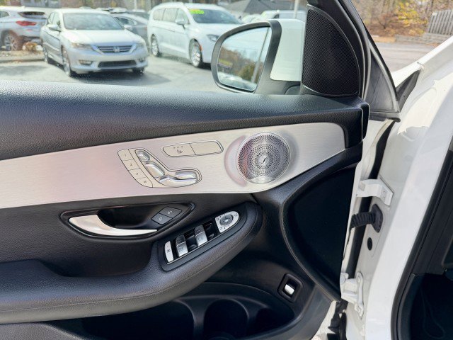 Used 2019 Mercedes-Benz GLC 300 4MATIC image 8