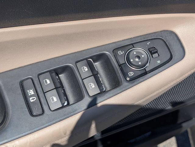 Used 2020 Hyundai Santa Fe SEL FWD image 11