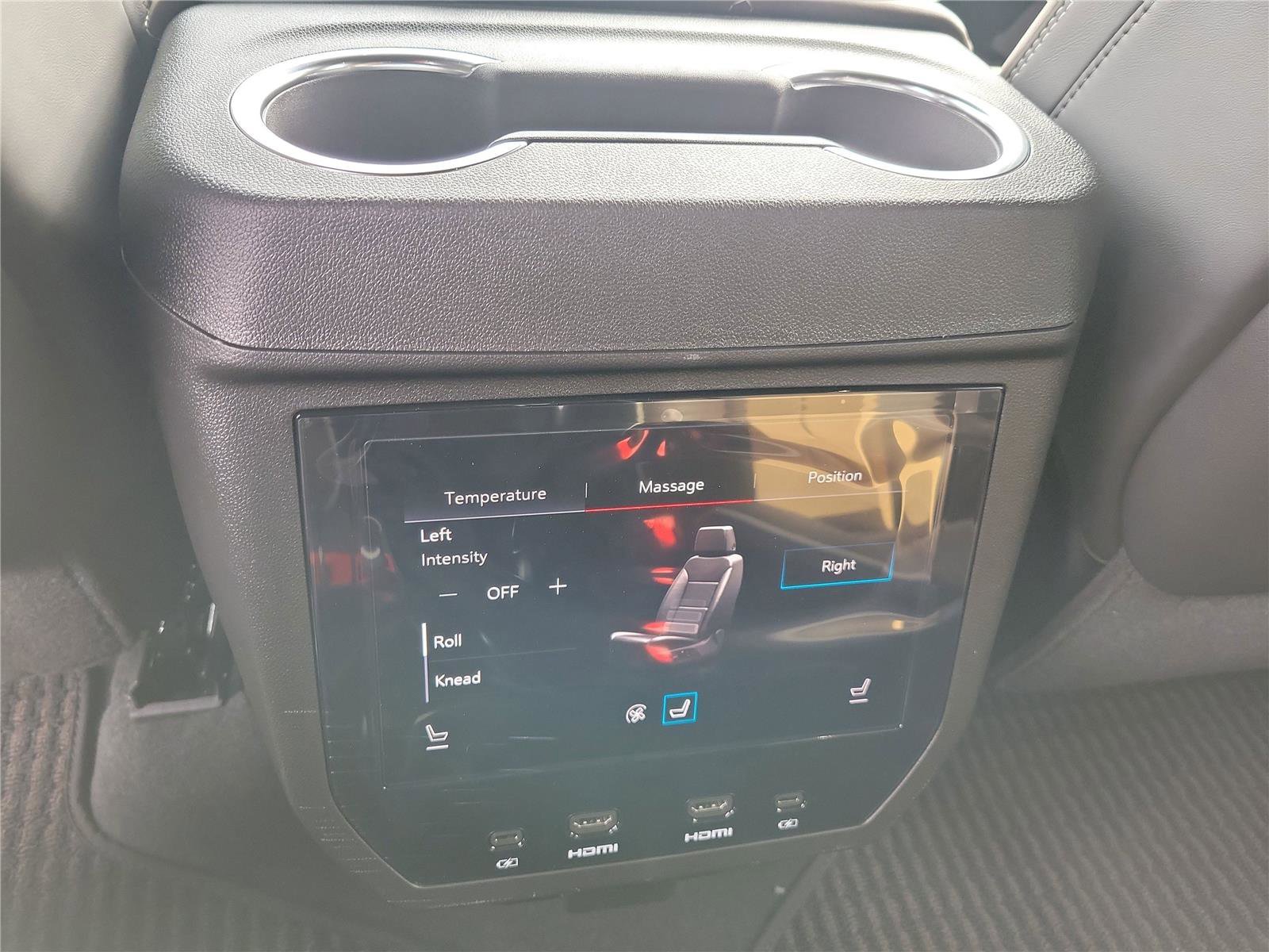 New 2026 GMC Yukon Denali Ultimate AWD/4WD image 13