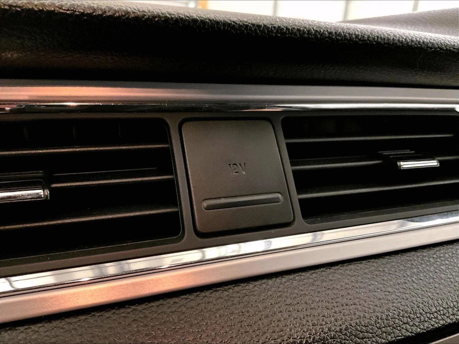 Used 2012 Ford Mustang GT Premium image 32