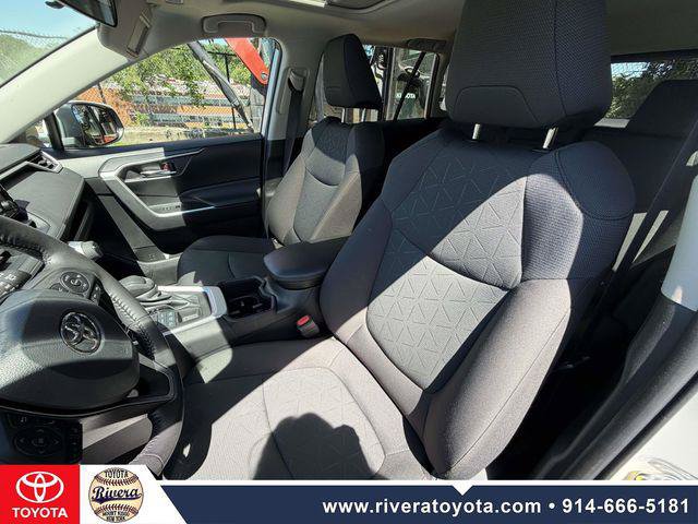 Certified 2022 Toyota RAV4 XLE w/ Convenience Package AWD/4WD image 9