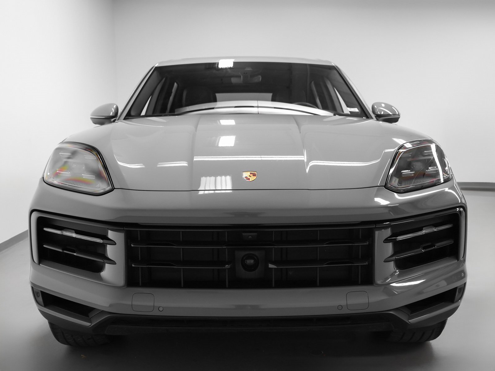 Used 2025 Porsche Cayenne image 8