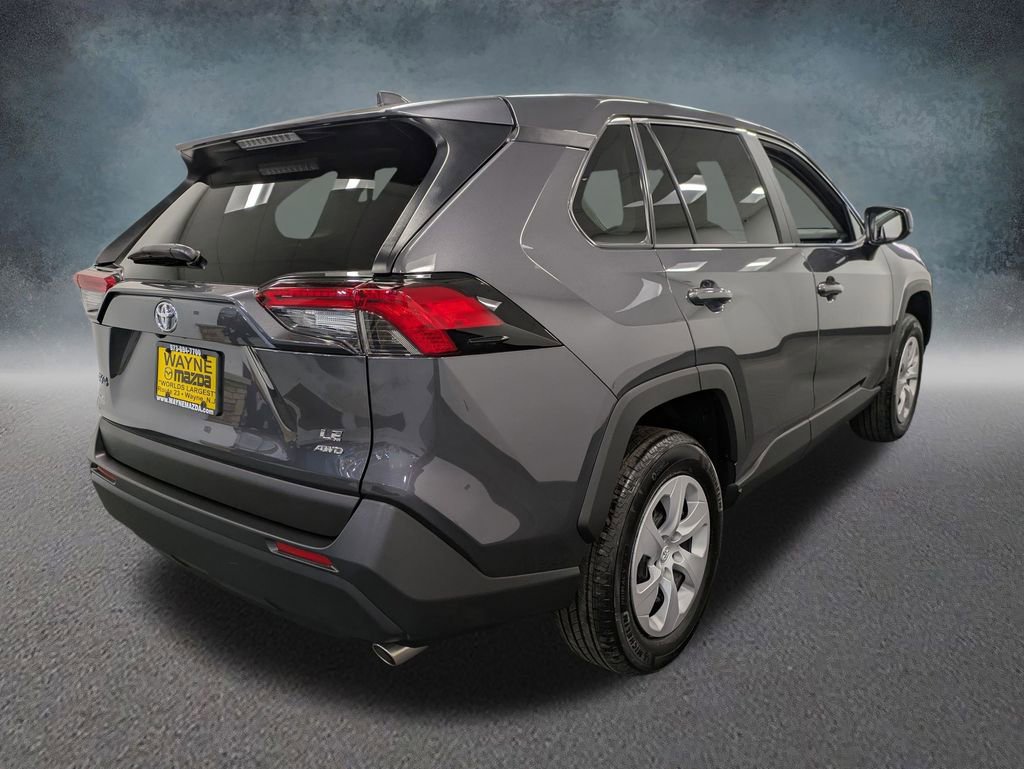 Used 2025 Toyota RAV4 LE image 5