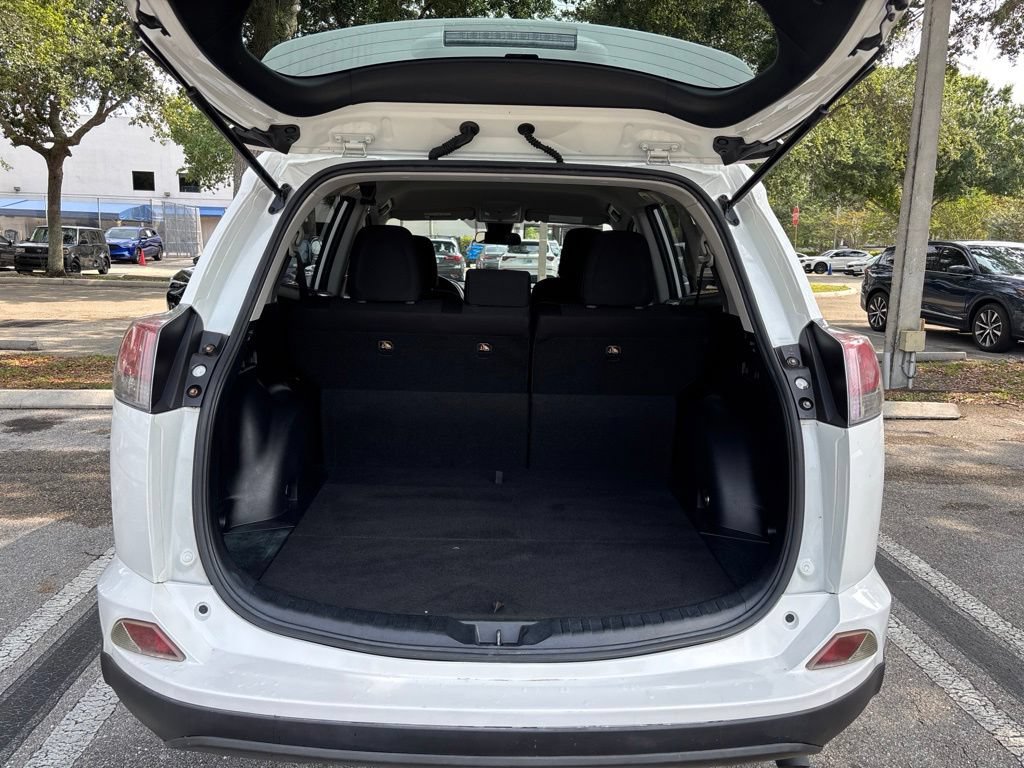 Used 2017 Toyota RAV4 LE FWD image 26