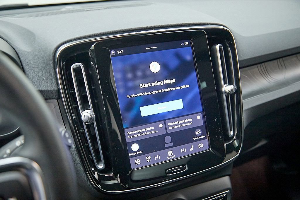 Certified 2023 Volvo XC40 Recharge Ultimate image 15