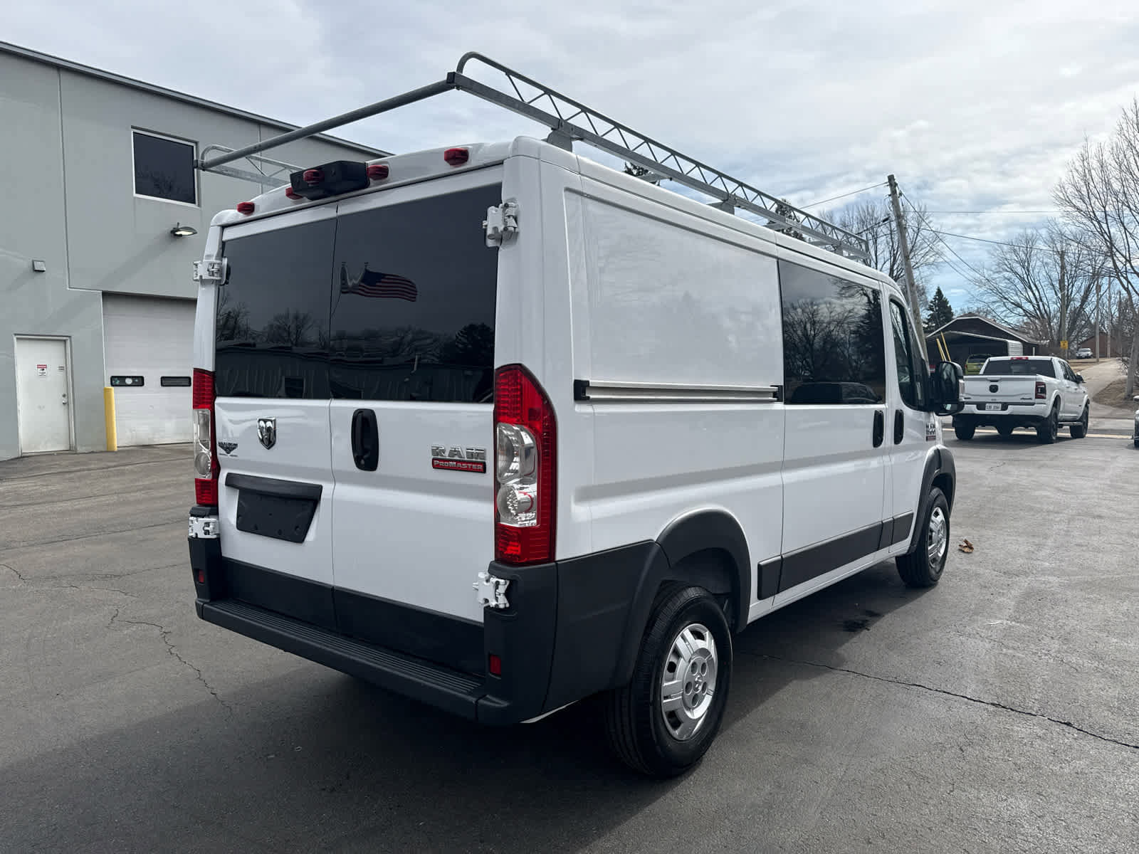 Used 2017 RAM ProMaster 1500 FWD image 3