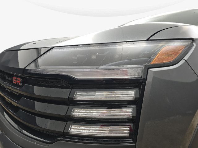 New 2027 Nissan Kicks SR w/ SR Premium Package FWD image 34