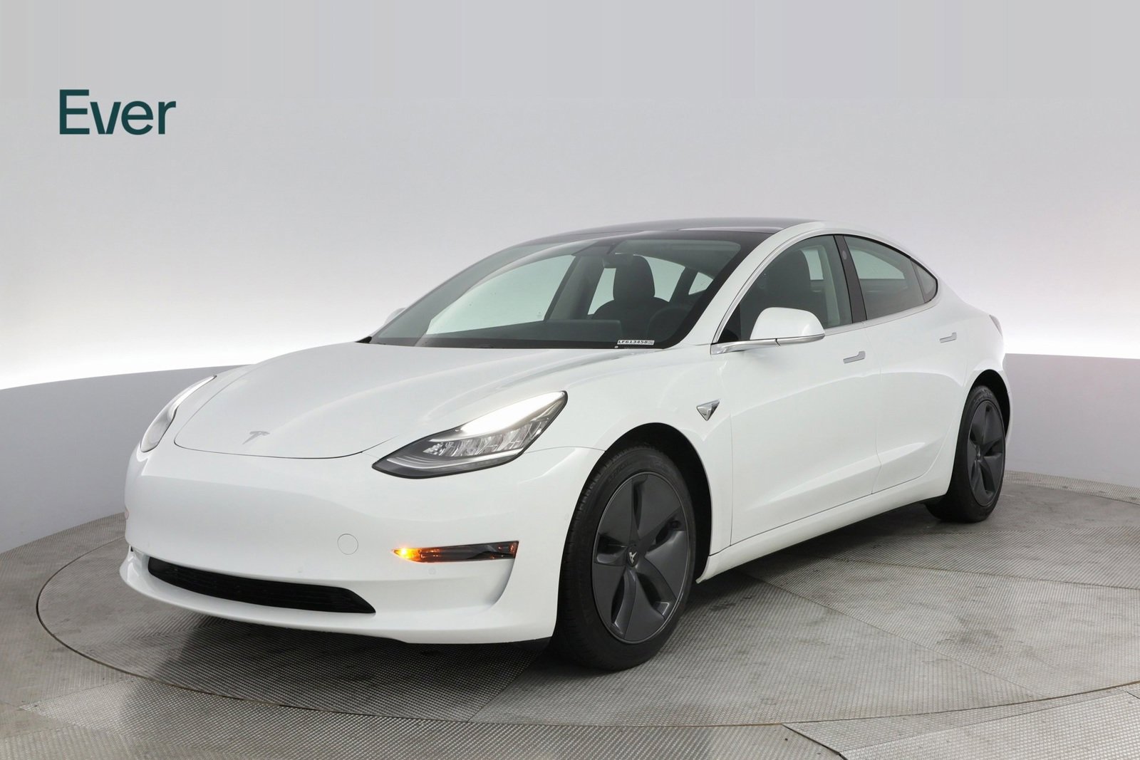 Used 2020 Tesla Model 3 Standard Range image 2