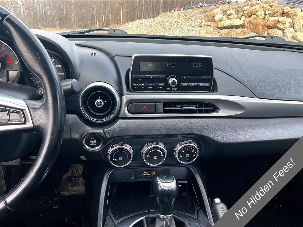 Used 2018 FIAT 124 Spider Classica RWD image 25