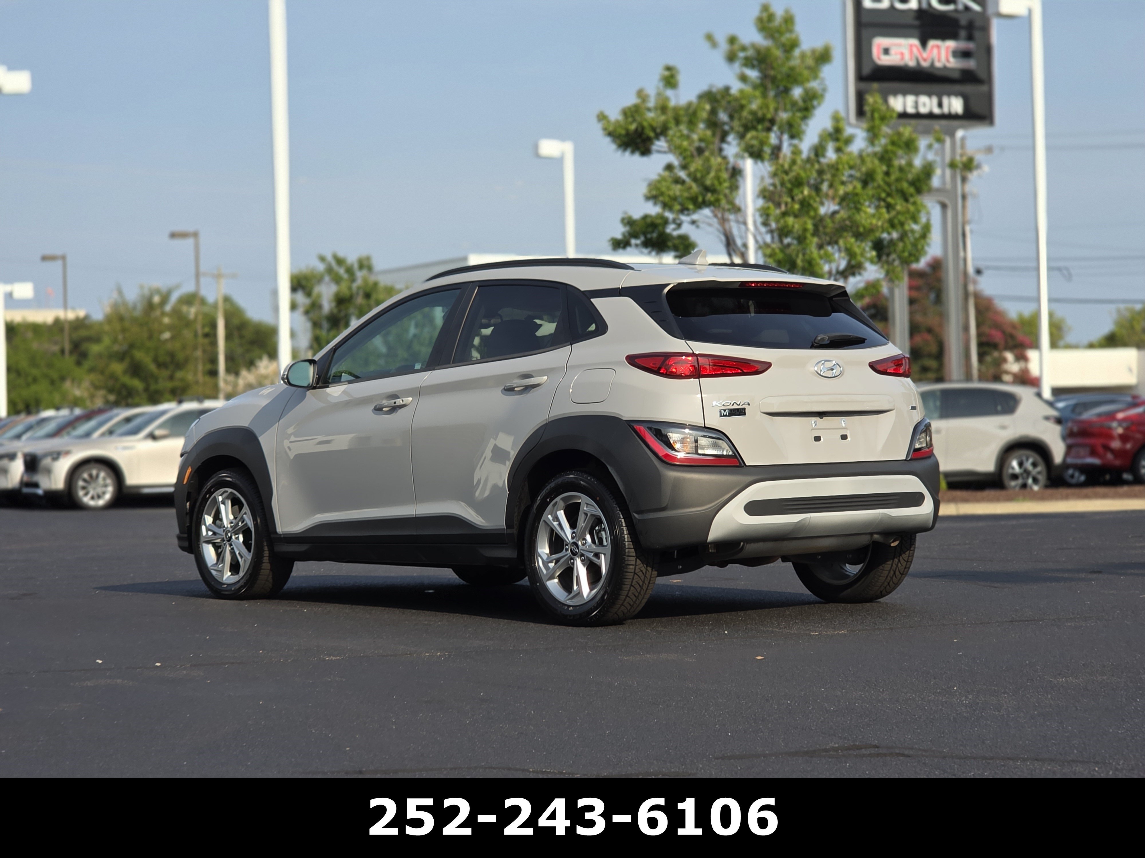 Used 2023 Hyundai Kona SEL AWD/4WD image 5