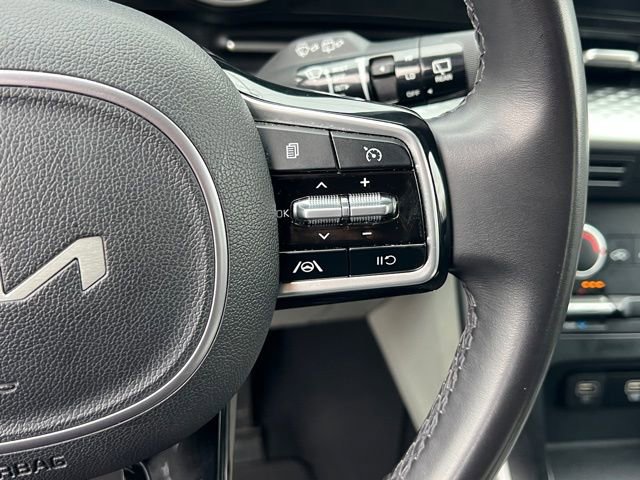 Certified 2024 Kia Carnival LX image 26