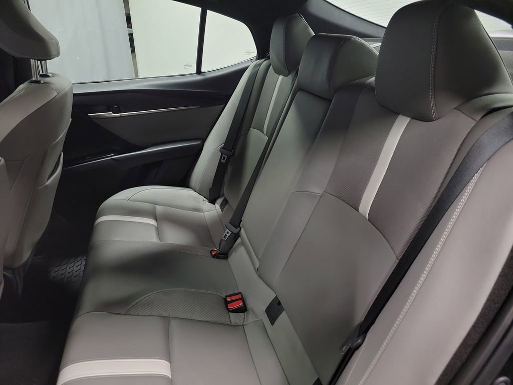 Used 2025 Toyota Camry SE w/ Convenience Package FWD image 21