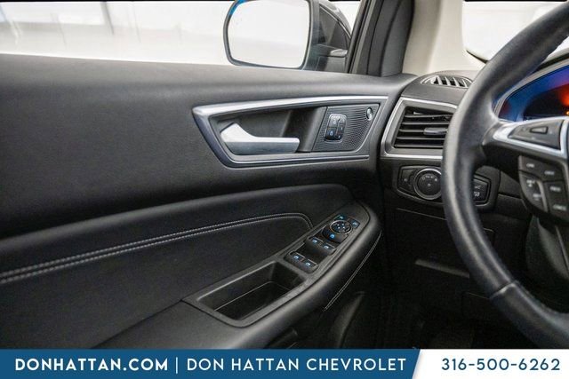 Used 2022 Ford Edge Titanium image 17