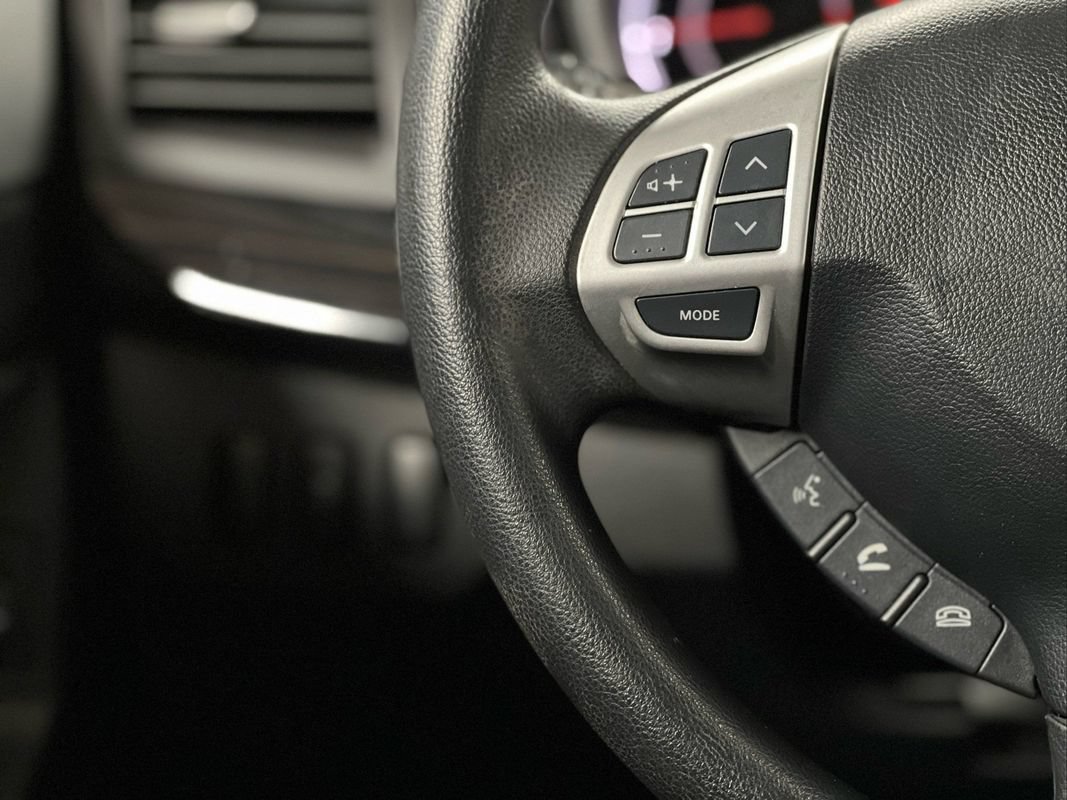 Used 2017 Mitsubishi Lancer ES FWD image 27