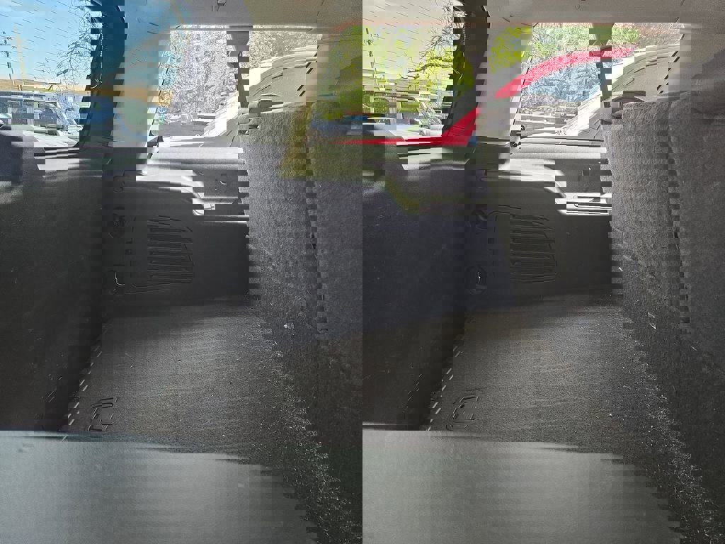 Used 2016 GMC Yukon XL Denali w/ Open Road Package image 8