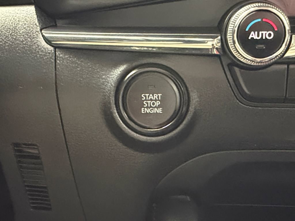 Used 2022 MAZDA MAZDA3 s FWD image 39