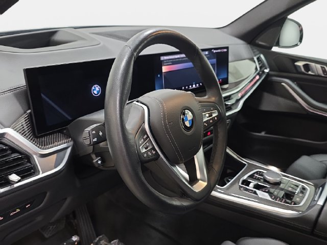 Certified 2025 BMW X5 xDrive40i w/ Parking Assistance Package AWD/4WD image 12