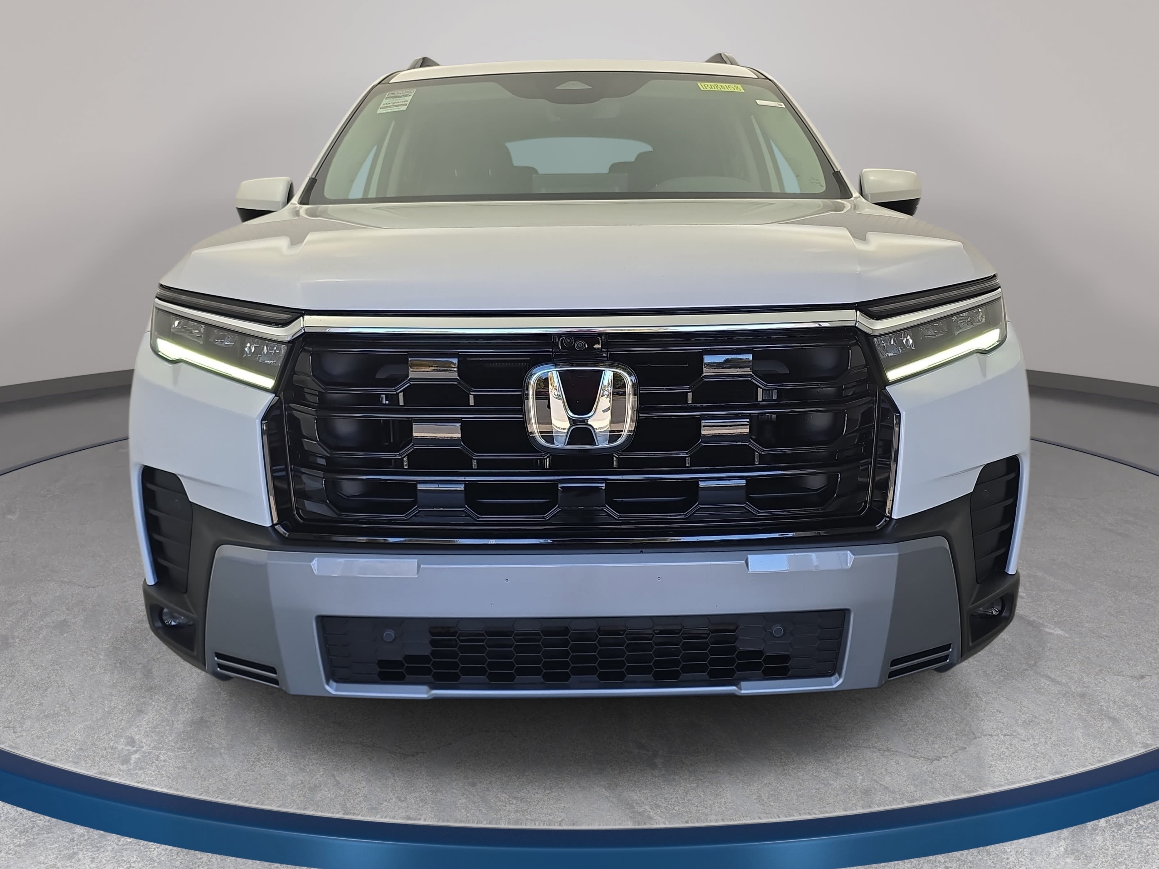 New 2026 Honda Pilot Touring image 2