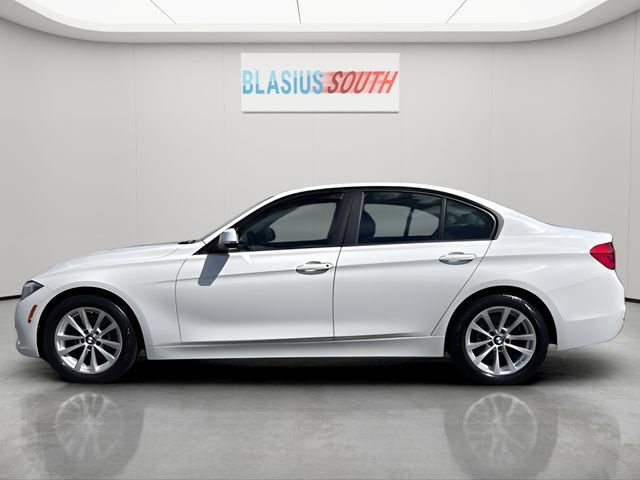 Used 2017 BMW 320i xDrive Sedan image 6