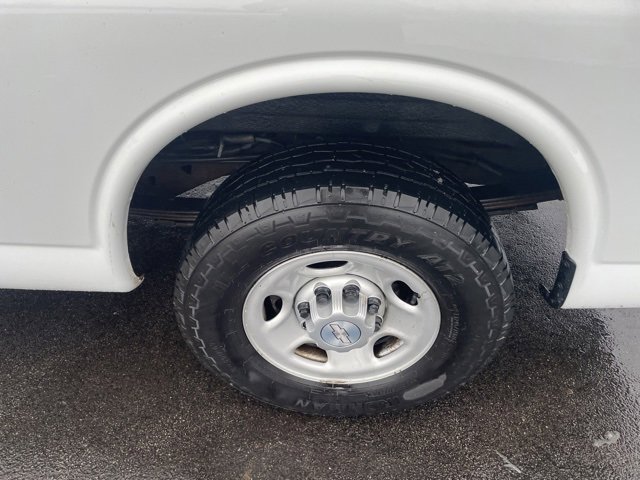Used 2019 Chevrolet Express 2500 w/ Enhanced Convenience Package image 23