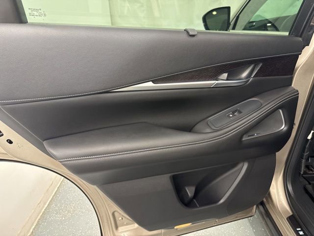 Used 2023 INFINITI QX60 Sensory AWD/4WD image 17
