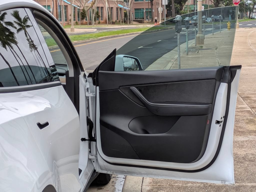 Used 2022 Tesla Model Y Performance AWD/4WD image 11