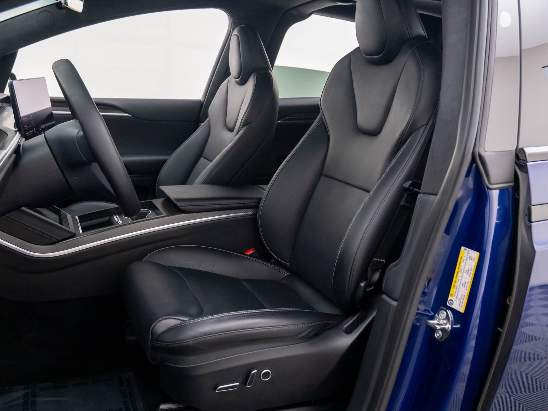 Used 2023 Tesla Model X Plaid image 12