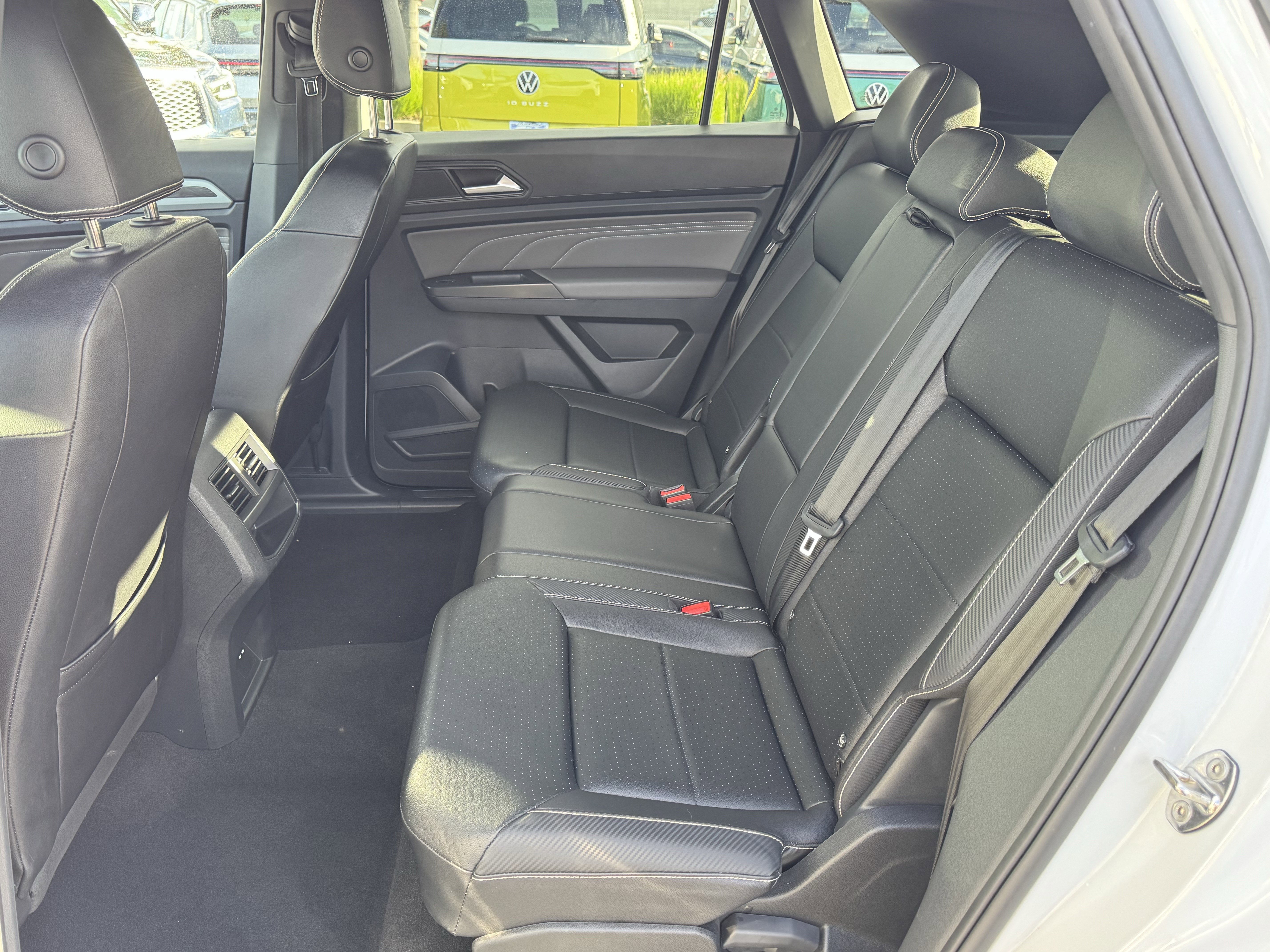 Certified 2023 Volkswagen Atlas Cross Sport SE w/ Black Wheel Package image 34