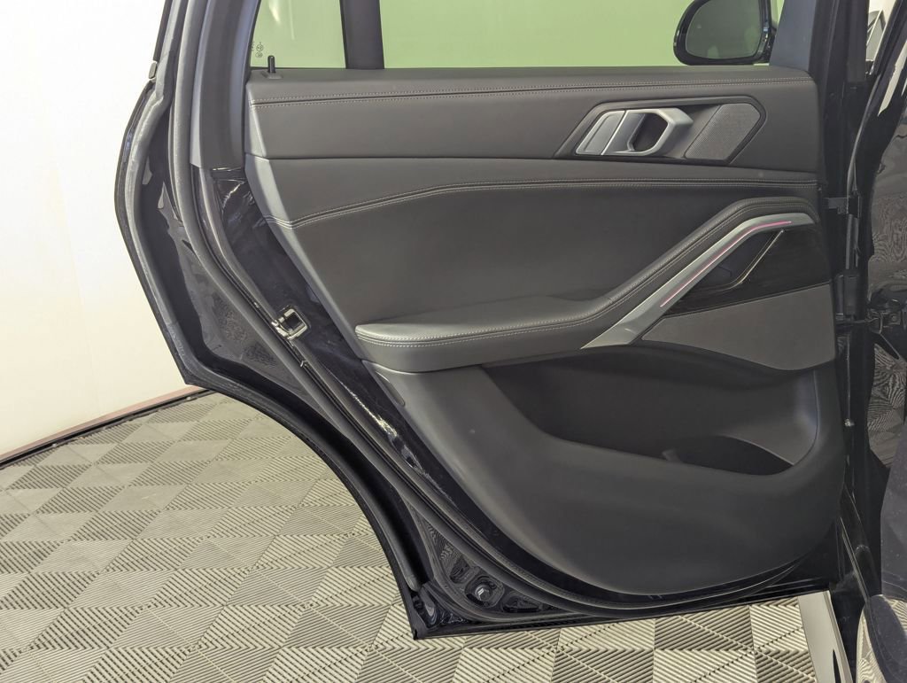 Used 2024 BMW X6 xDrive40i image 51