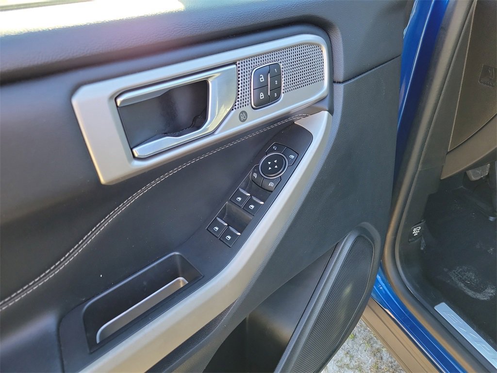 Used 2023 Ford Explorer Limited w/ Equipment Group 301A image 13