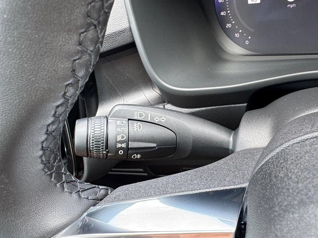 Certified 2023 Volvo XC40 Recharge Ultimate AWD/4WD image 19